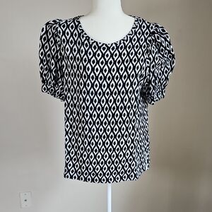 Chicos SZ L Top Ikat Print Black White Puff Sleeve Soft Casual